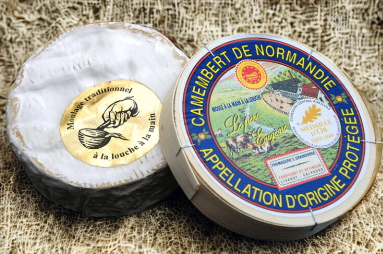 Camembert de Normandie AOP Père Eugène